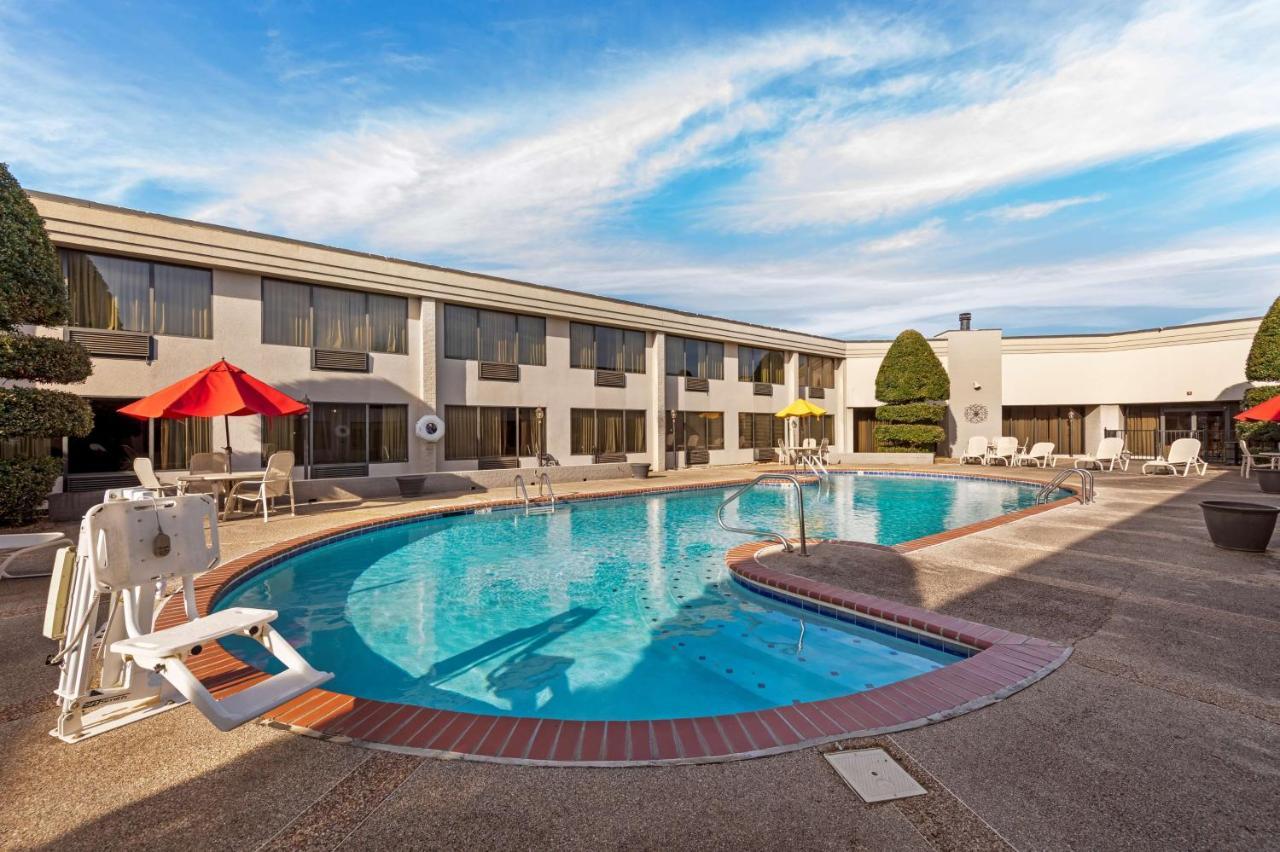 Best Western Plus Madison-Huntsville Hotel Exteriör bild